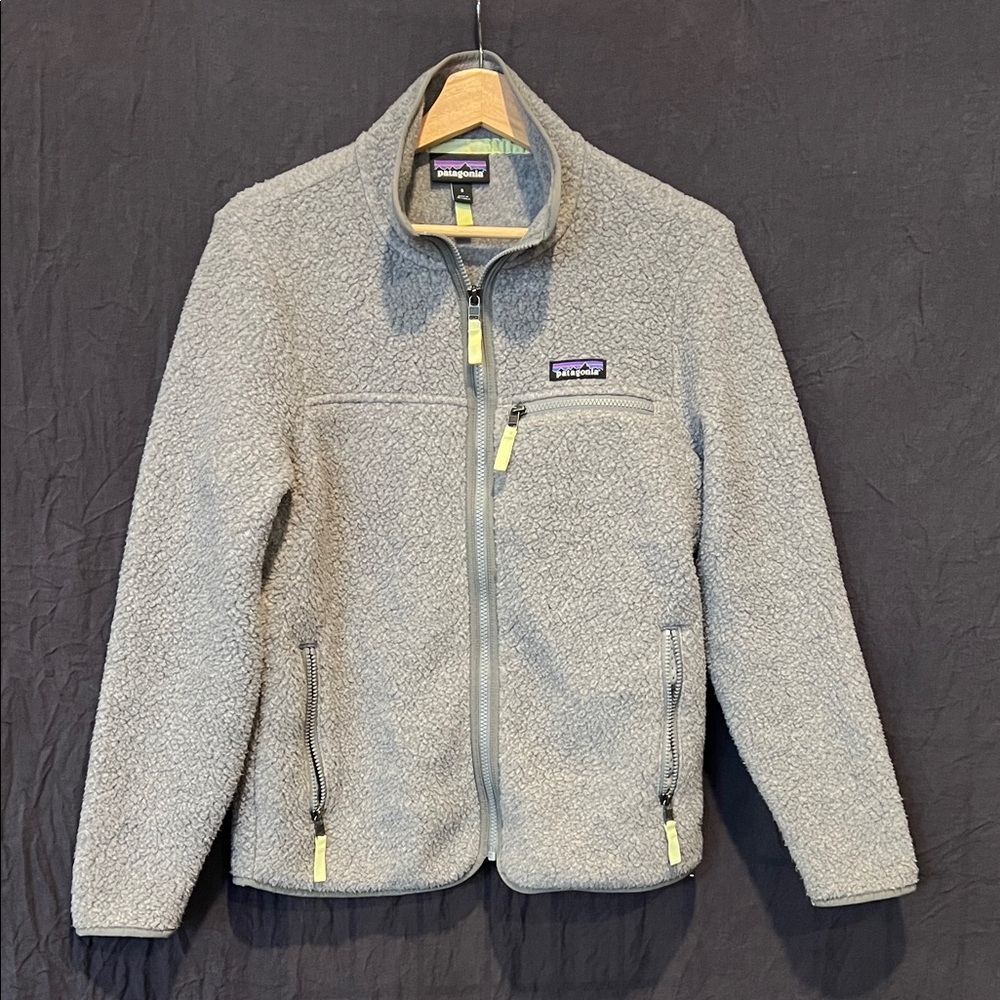 Patagonia Womens Light Gray Fleece Jacket